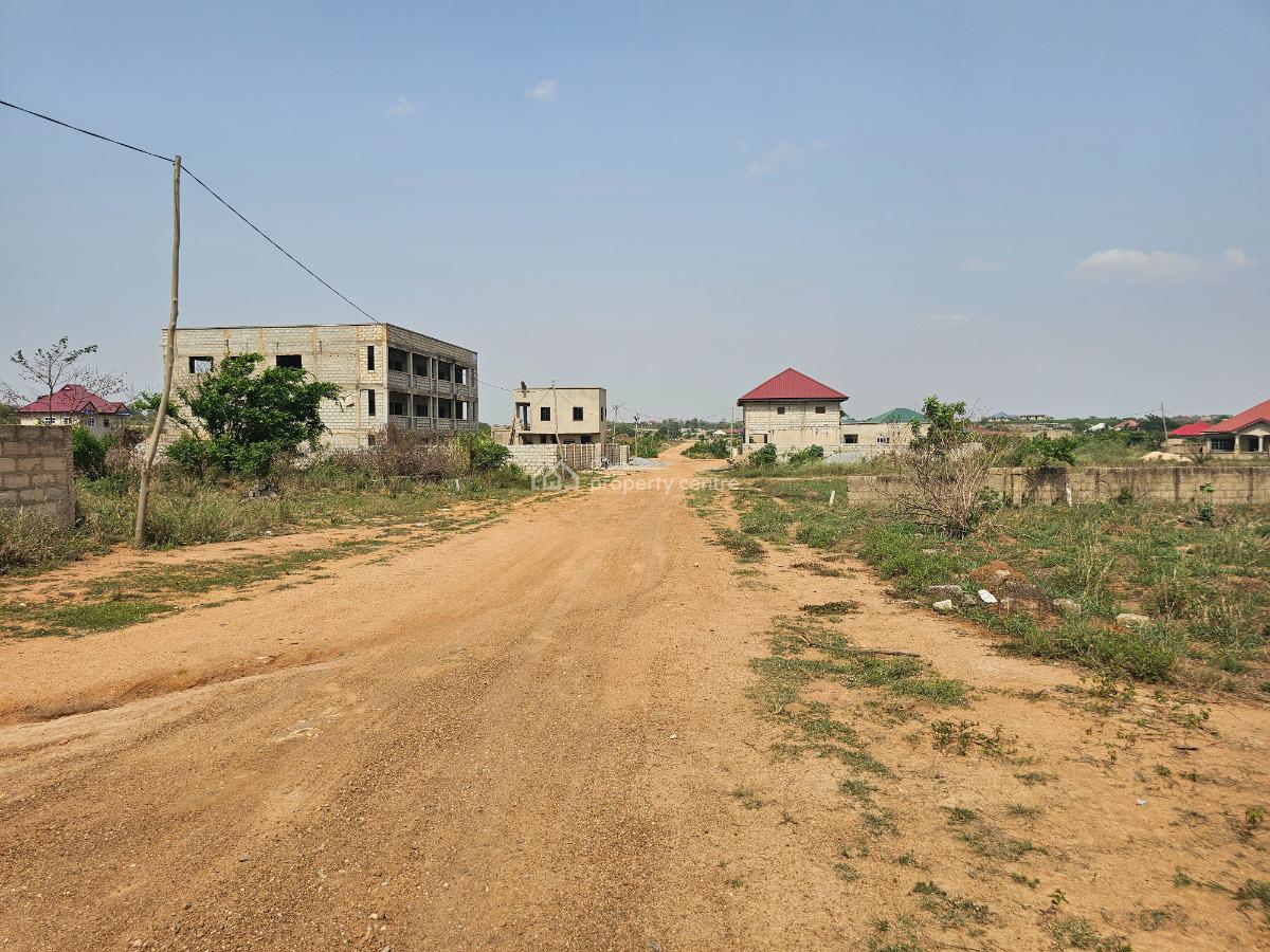 Tema Community 25 Devtraco Road - Half Plot, Cedar Court - Adom Estate, Tema, Accra, Residential Land for Sale