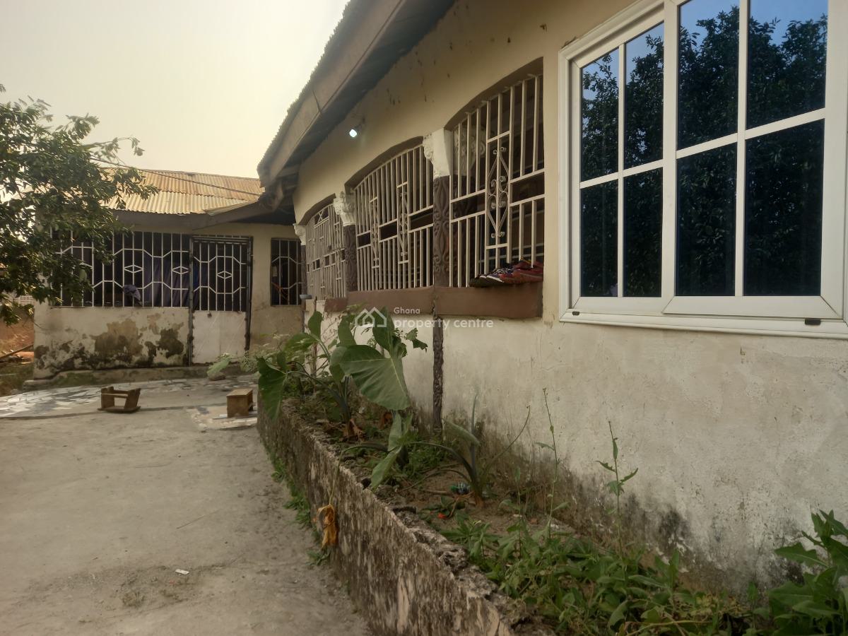 4 Bedrooms, Kodie Danase, on Kumasi Offinso Road., Kumasi Metropolitan, Ashanti, House for Sale