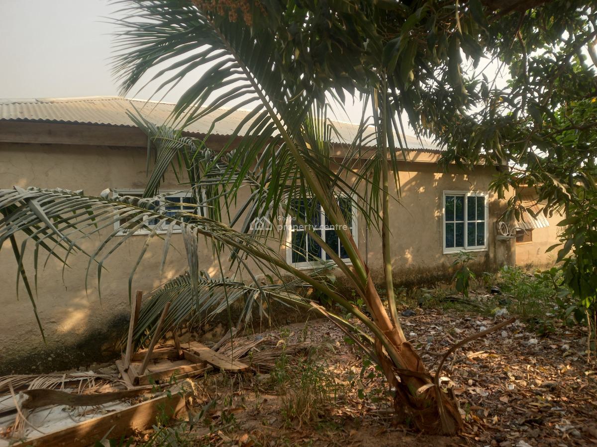 4 Bedrooms, Kodie Danase, on Kumasi Offinso Road., Kumasi Metropolitan, Ashanti, House for Sale