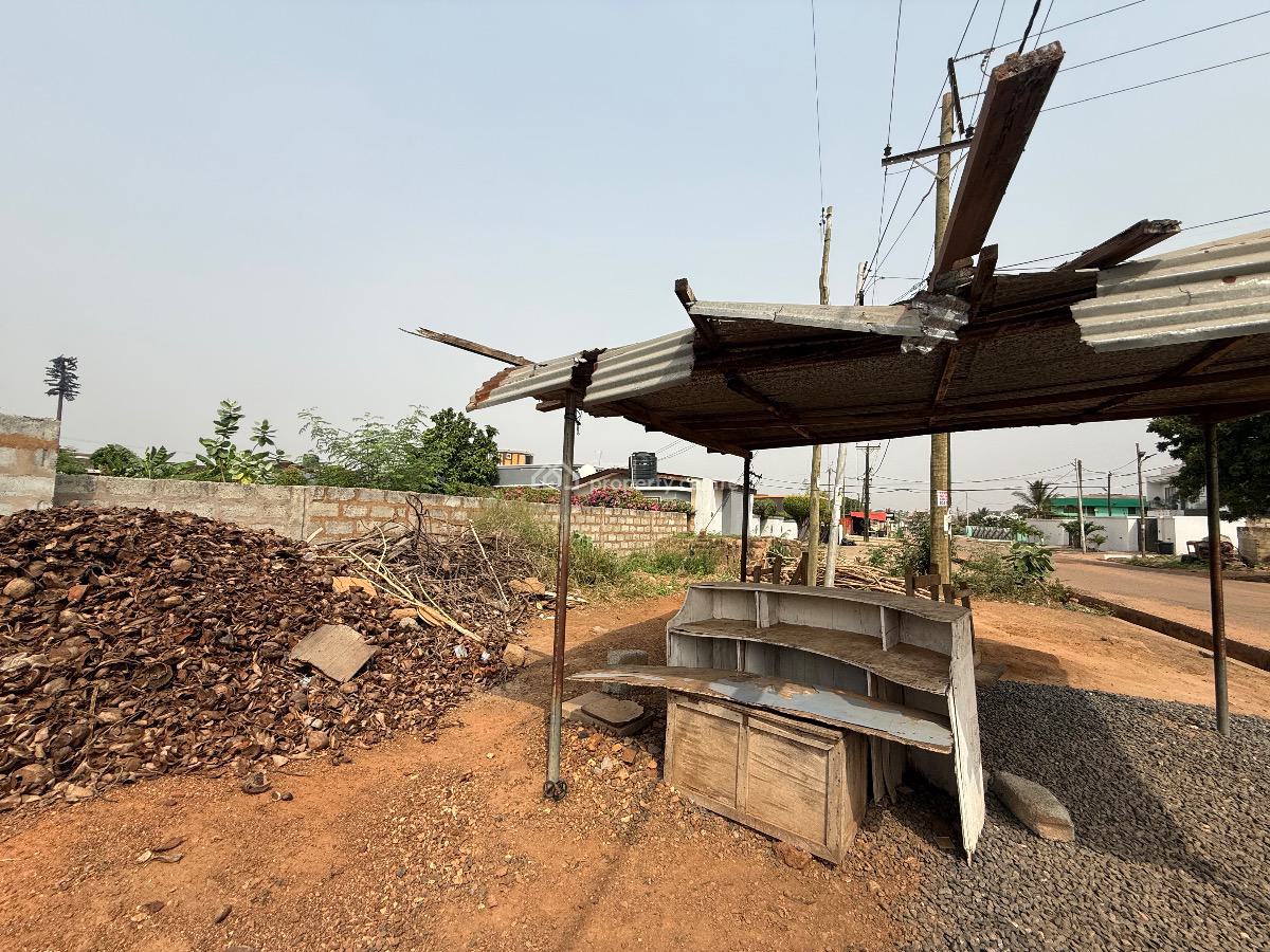 Land for Developers Or Residence Or Commercial, School Junction, Ashaley Botwe, Adenta Municipal, Accra, Mixed-use Land for Sale
