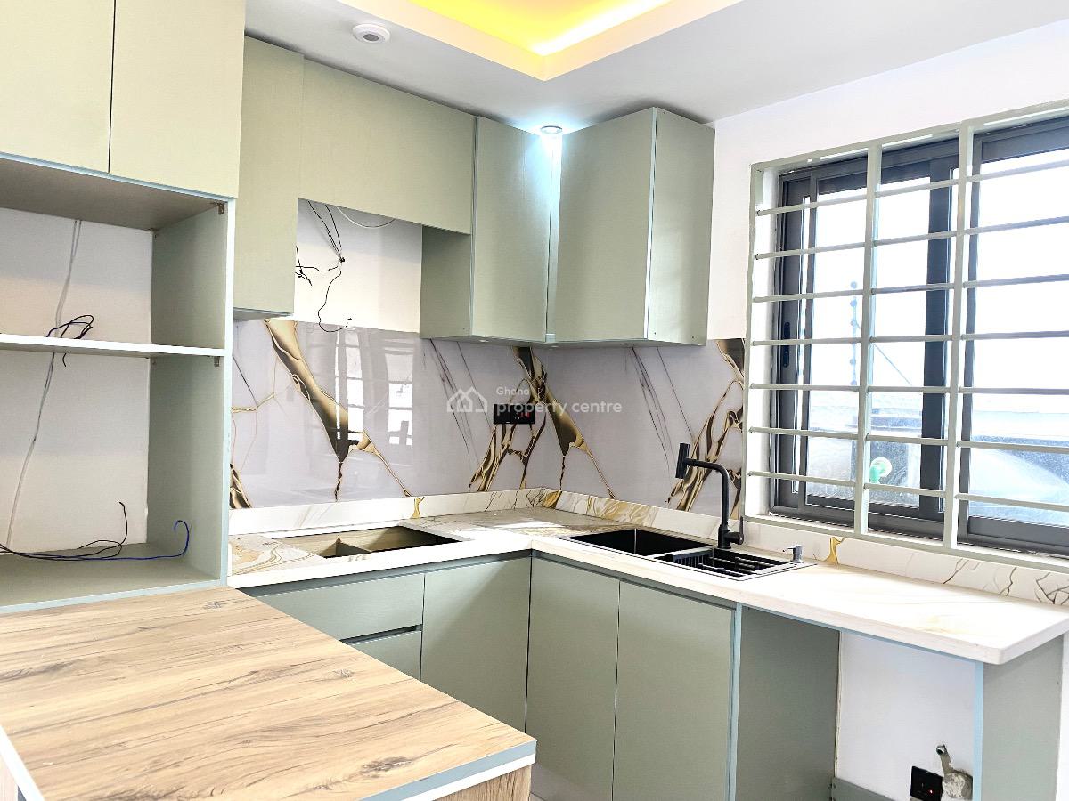 Luxury 2 Bedrooms Townhouse, School Junction, Ashaley Botwe, Adenta Municipal, Accra, Semi-detached Duplex for Sale