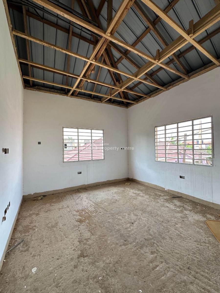 Executive Semi-detached 4 Bedroom, Ashaley Botwe, Adenta Municipal, Accra, House for Sale