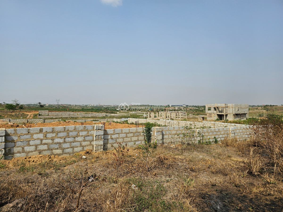Ideal Gated Half Plot - Tema Omm. 25, Devtraco Road, Tema, Accra, Mixed-use Land for Sale