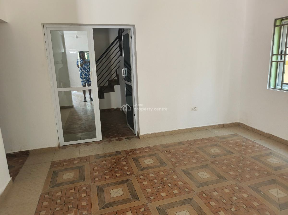 Luxury 4bedrooms Houses in Dawhenya, Dawhenya, Dawhenya, Tema, Accra, House for Sale