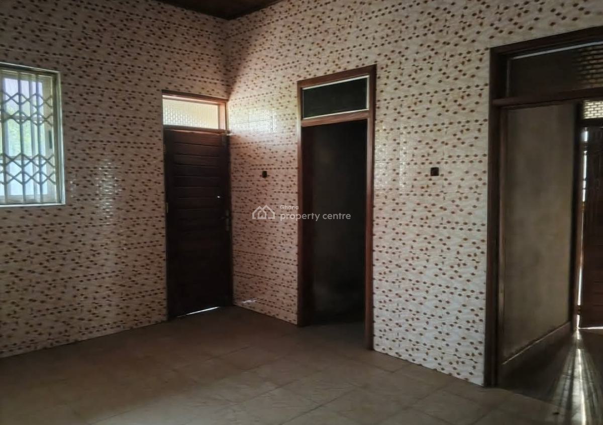 4 Bedrooms, Abuakwa,  Near Sofoline., Kumasi Metropolitan, Ashanti, House for Sale