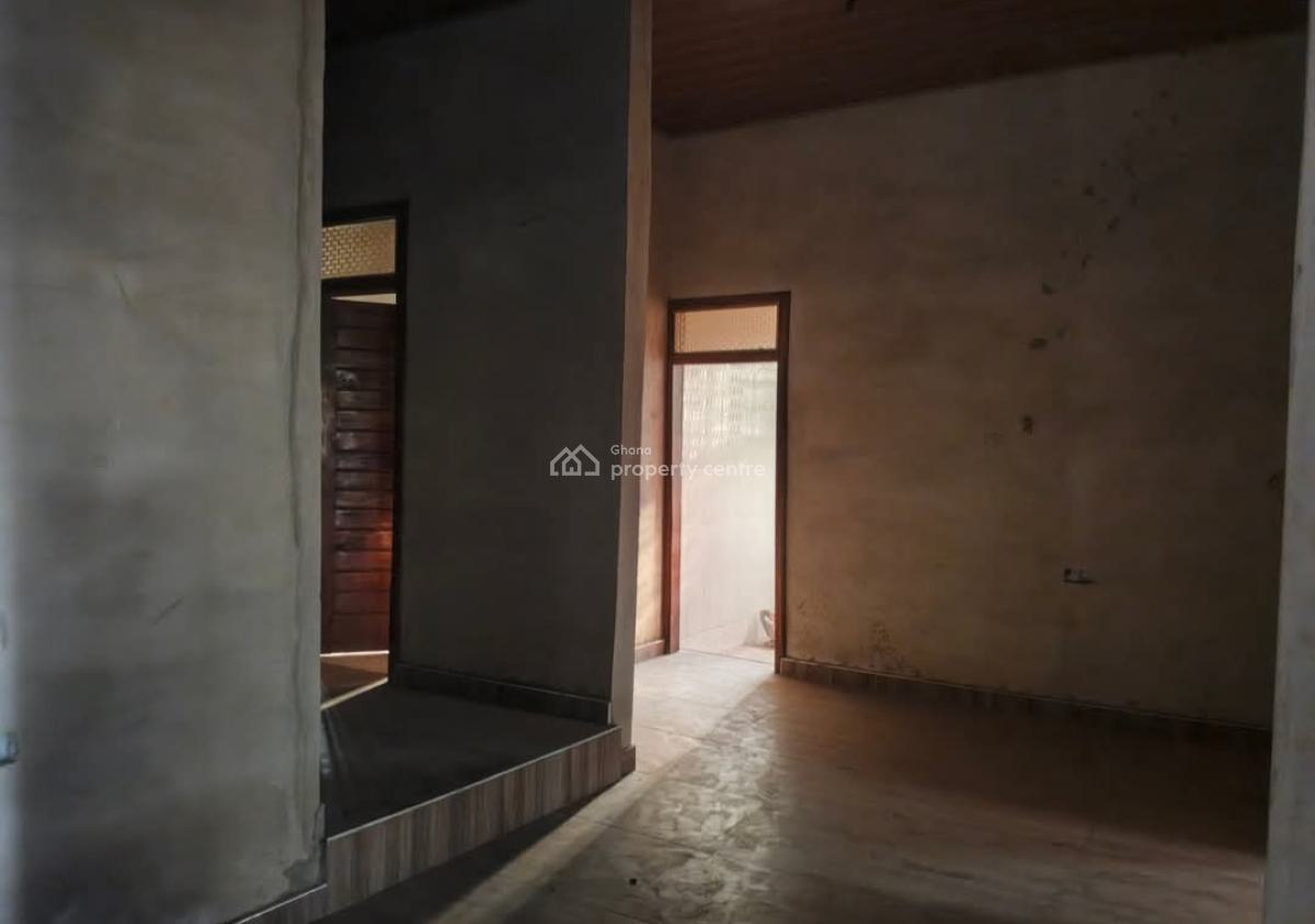 4 Bedrooms, Abuakwa,  Near Sofoline., Kumasi Metropolitan, Ashanti, House for Sale