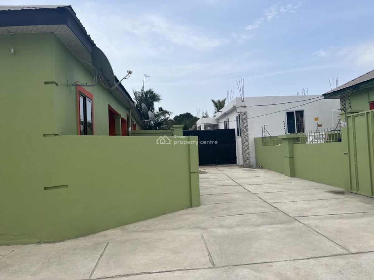 Mini Estate, Chrispo City, Kasoa, Awutu-senya East, Central Region, Townhouse for Sale