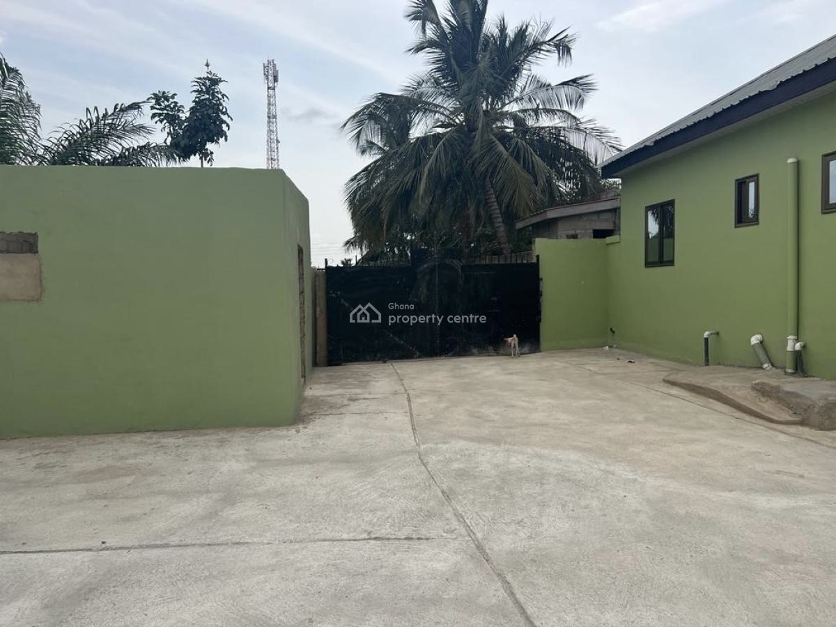 Mini Estate, Chrispo City, Kasoa, Awutu-senya East, Central Region, Townhouse for Sale
