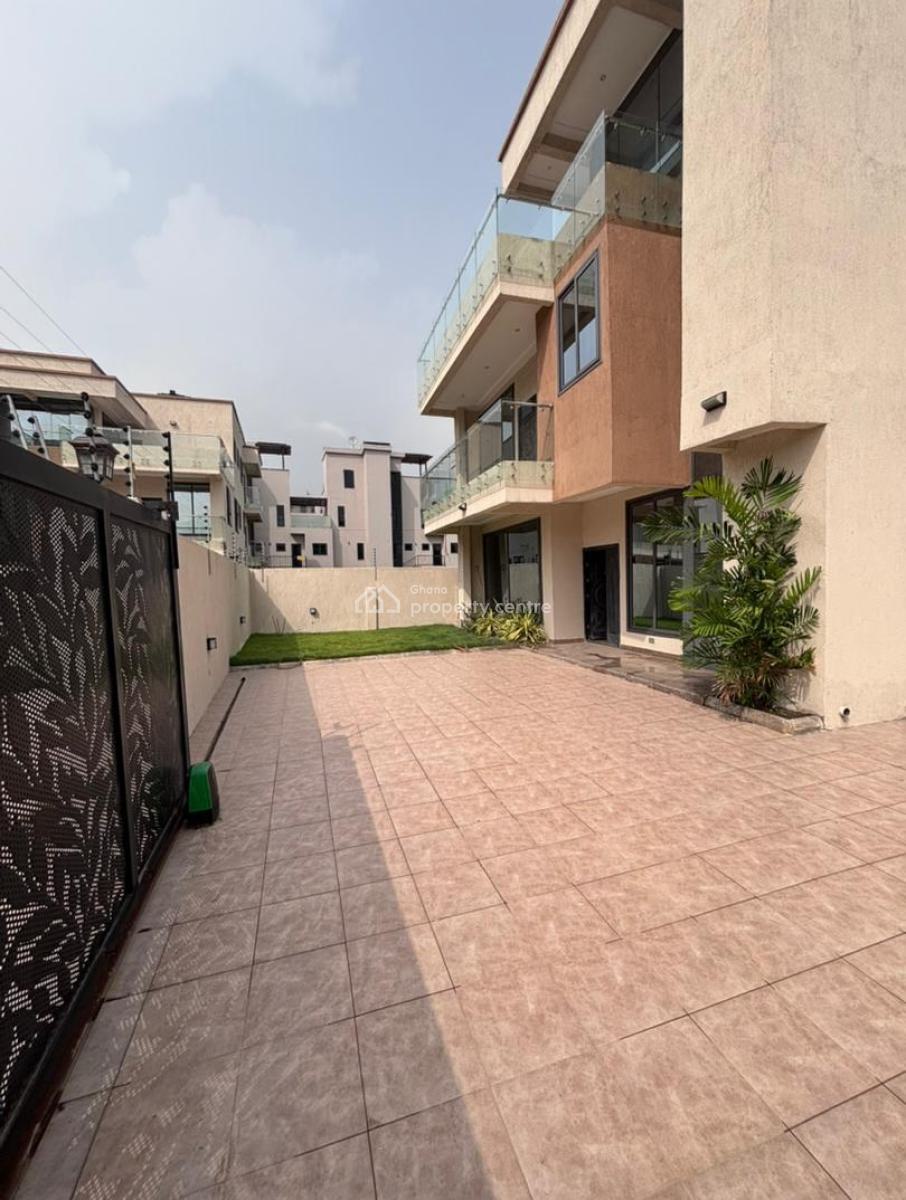 Executive 5 Bedroom, North Ridge, Accra, House for Sale