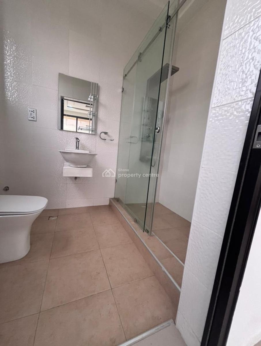 Executive 5 Bedroom, North Ridge, Accra, House for Sale