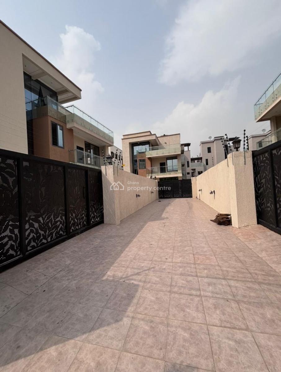 Executive 5 Bedroom, North Ridge, Accra, House for Sale