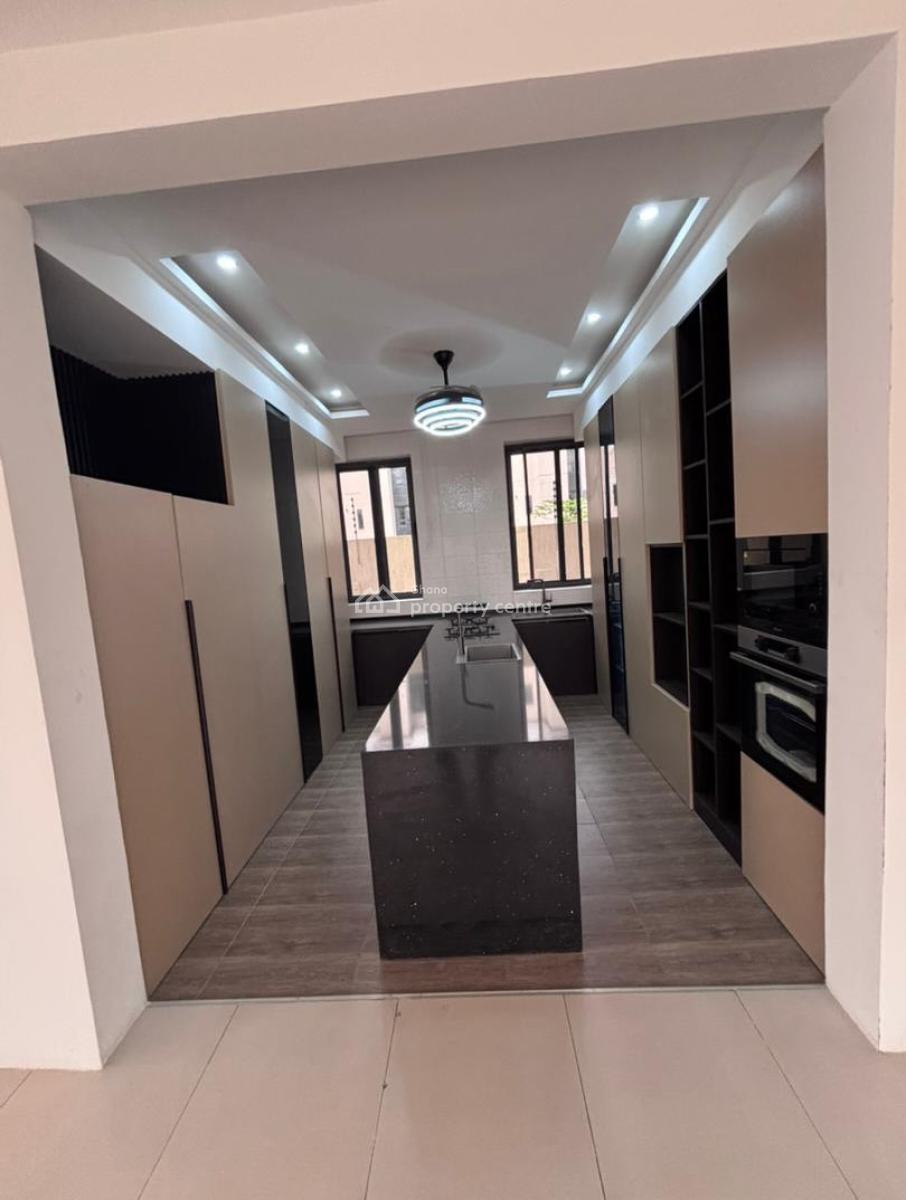 Executive 5 Bedroom, North Ridge, Accra, House for Sale