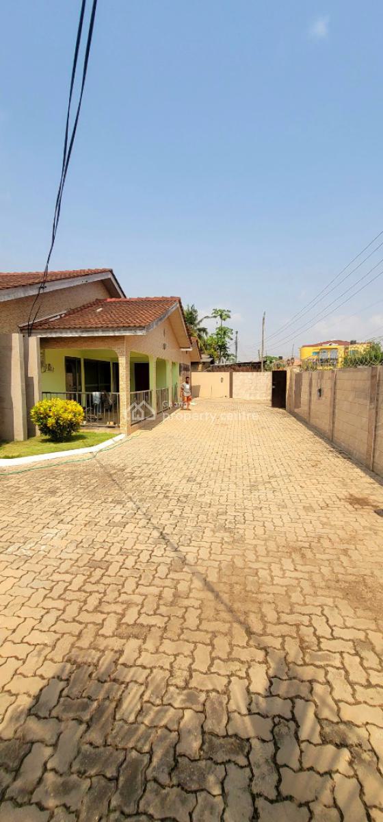 Beautiful 4 Bedrooms House with a Garden, Weija Barrier, Weija, Ga South Municipal, Accra, House for Rent