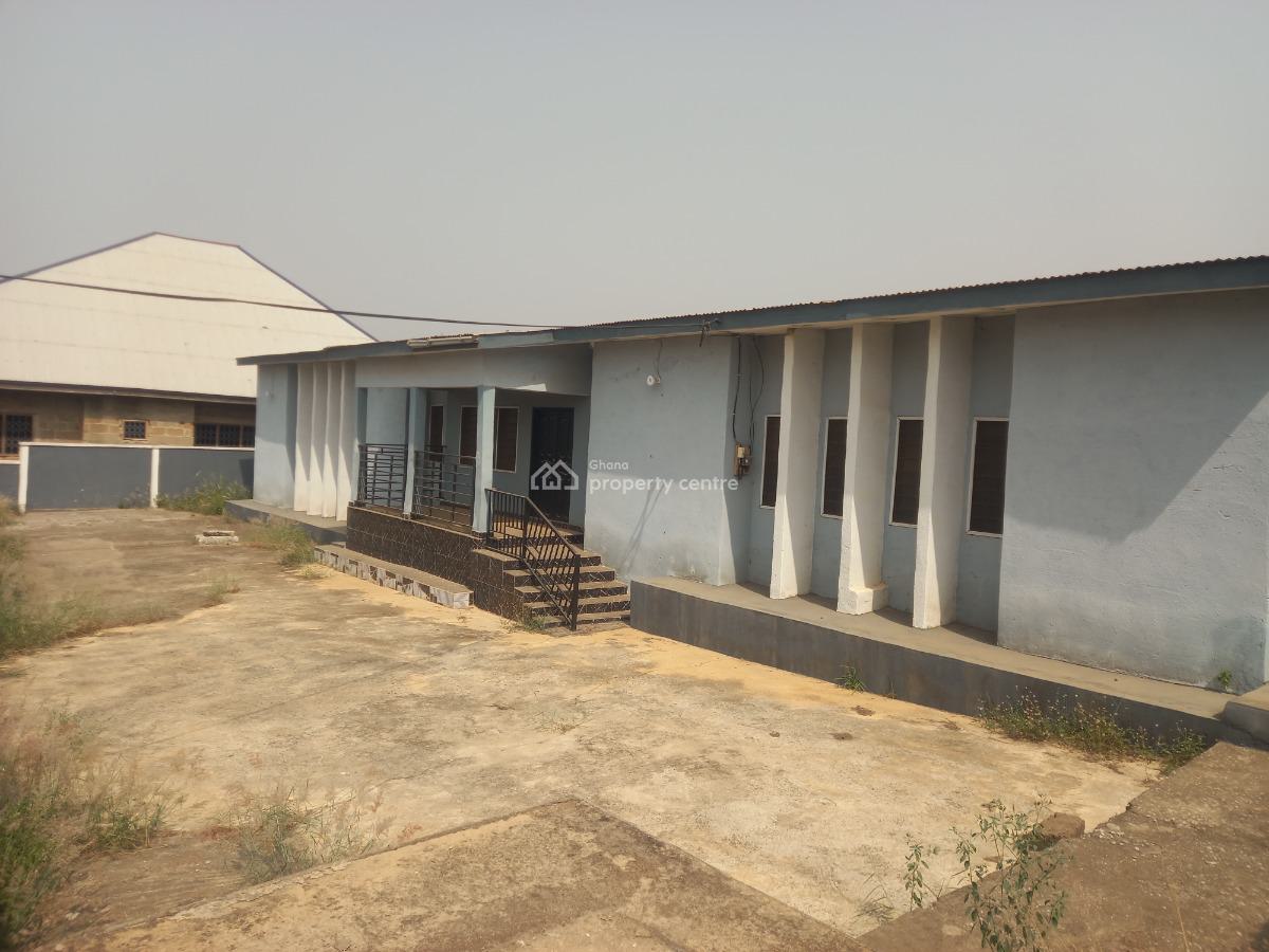 4 Bedrooms, Fumesua Okyerekrom,  Tech Ejisu Road, Kumasi Metropolitan, Ashanti, House for Sale