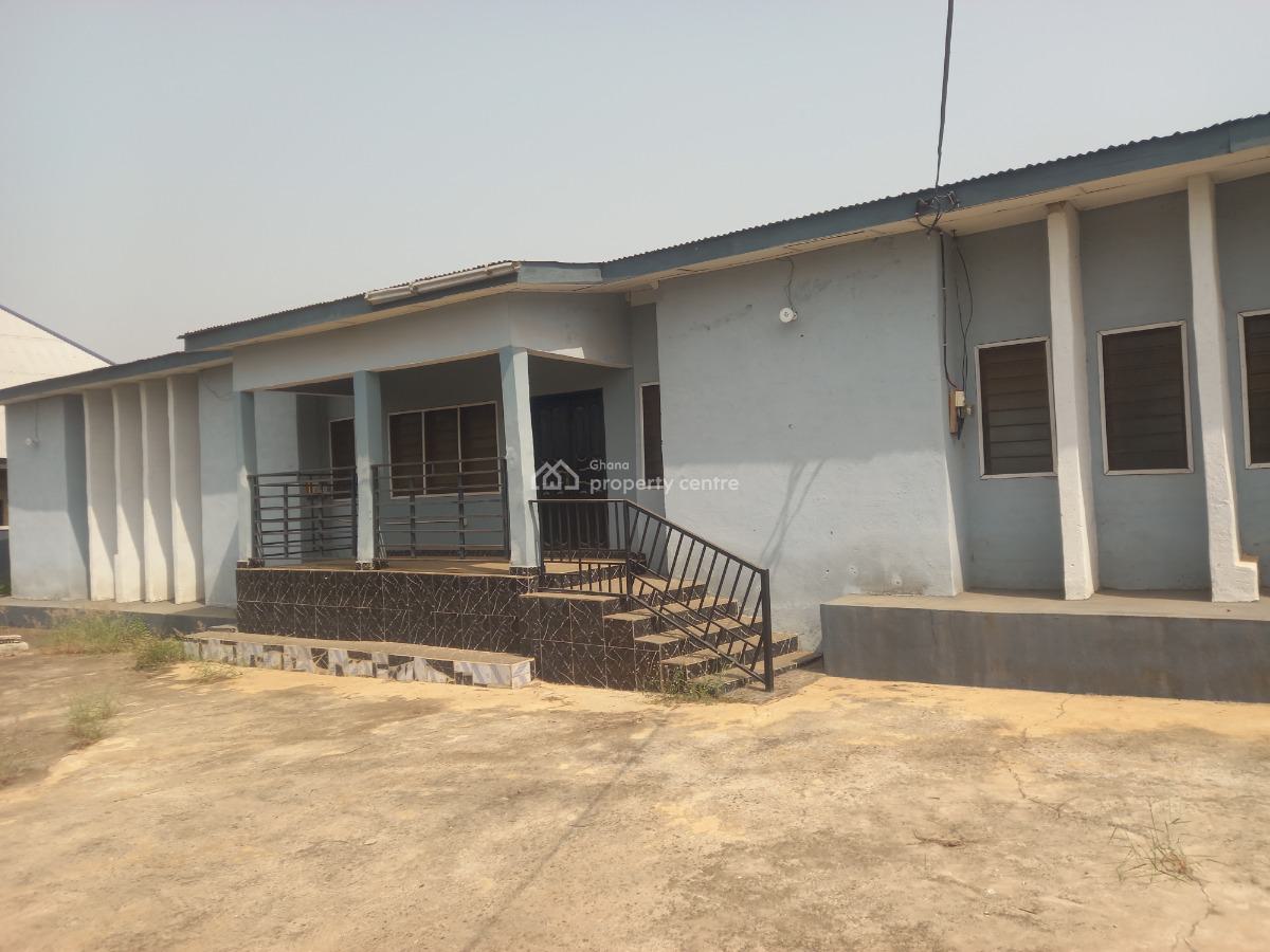 4 Bedrooms, Fumesua Okyerekrom,  Tech Ejisu Road, Kumasi Metropolitan, Ashanti, House for Sale