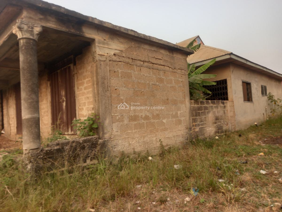 6 Bedrooms & 5 Stores/ Shops, Kronum, Kumasi Metropolitan, Ashanti, House for Sale