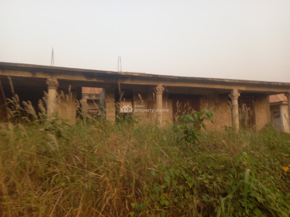 6 Bedrooms & 5 Stores/ Shops, Kronum, Kumasi Metropolitan, Ashanti, House for Sale