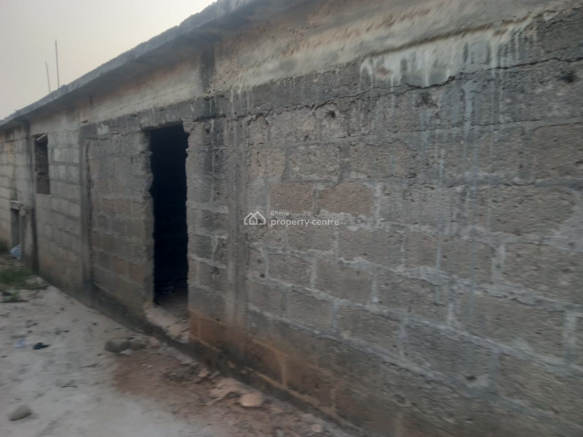 6 Bedrooms & 5 Stores/ Shops, Kronum, Kumasi Metropolitan, Ashanti, House for Sale