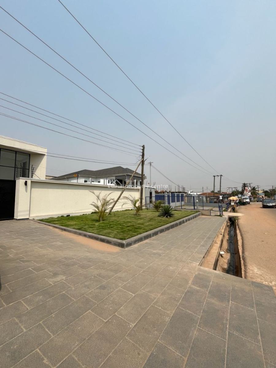 Executive 4 Bedroom with Bedroom Boys Quarters & Swimming Pool, Adjiringanor, East Legon, Accra, House for Sale