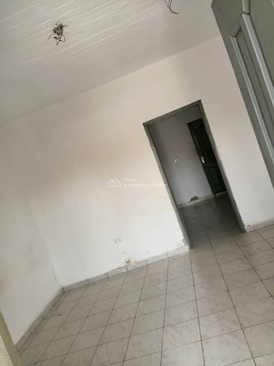 10 Units of Chamber and Hall and 11 Units Single Selfcontains, Doblo Near Blue Skies Company, Nsawam, Akuapim South Municipal, Eastern Region, Apartment for Sale