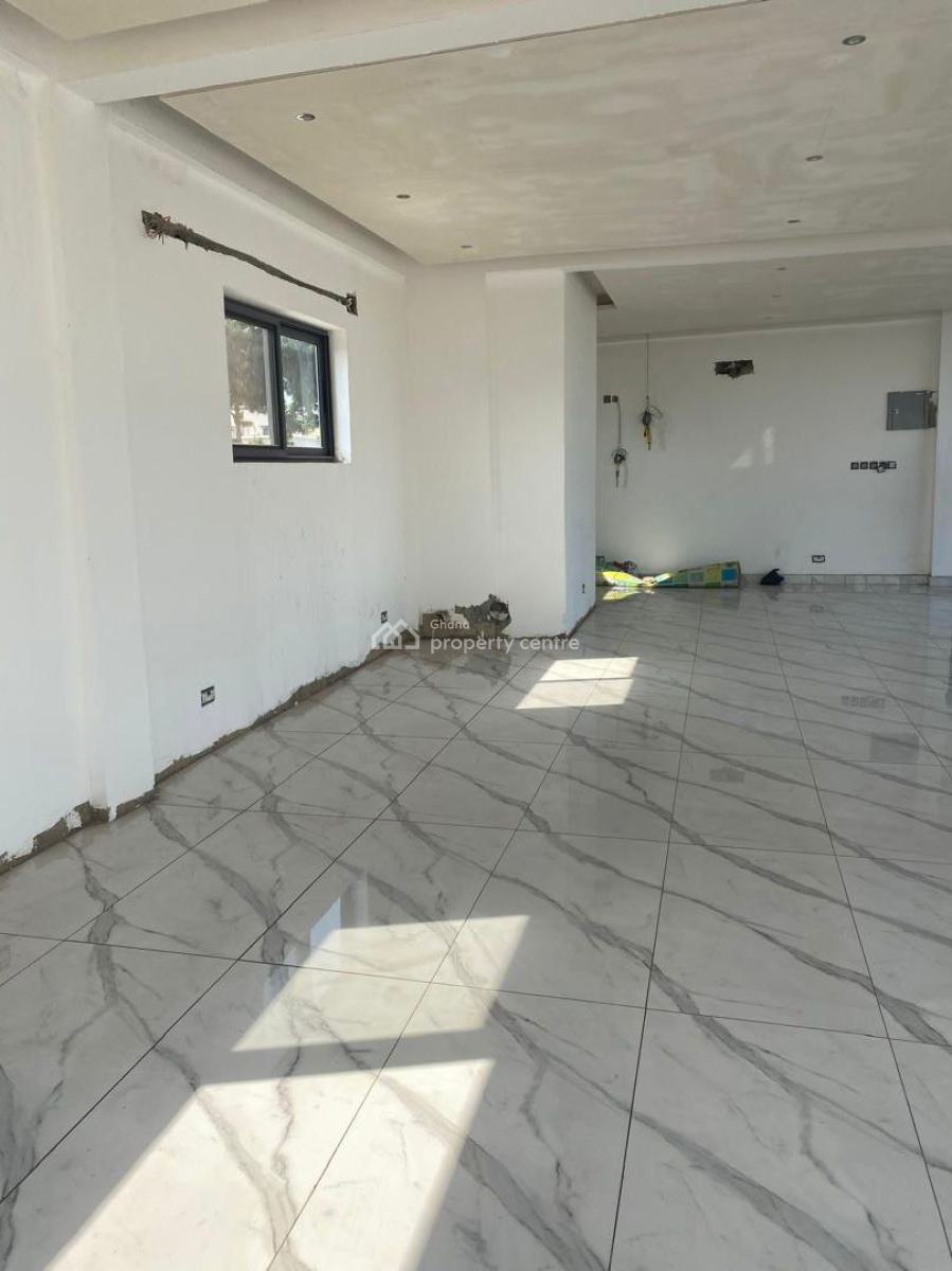 300 Square Metres  Office Space  in a Good Locationn, Labone, North Labone, Accra, Commercial Property for Rent