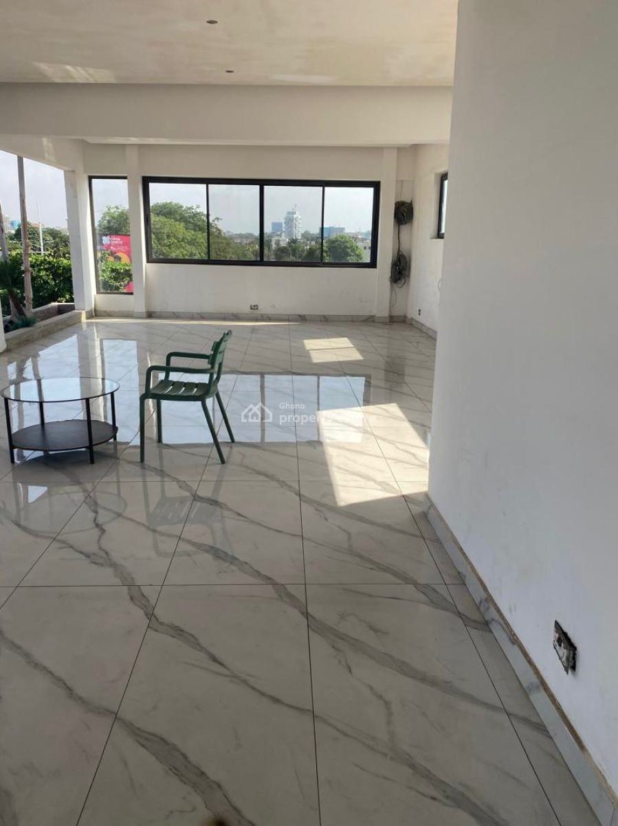 300 Square Metres  Office Space  in a Good Locationn, Labone, North Labone, Accra, Commercial Property for Rent