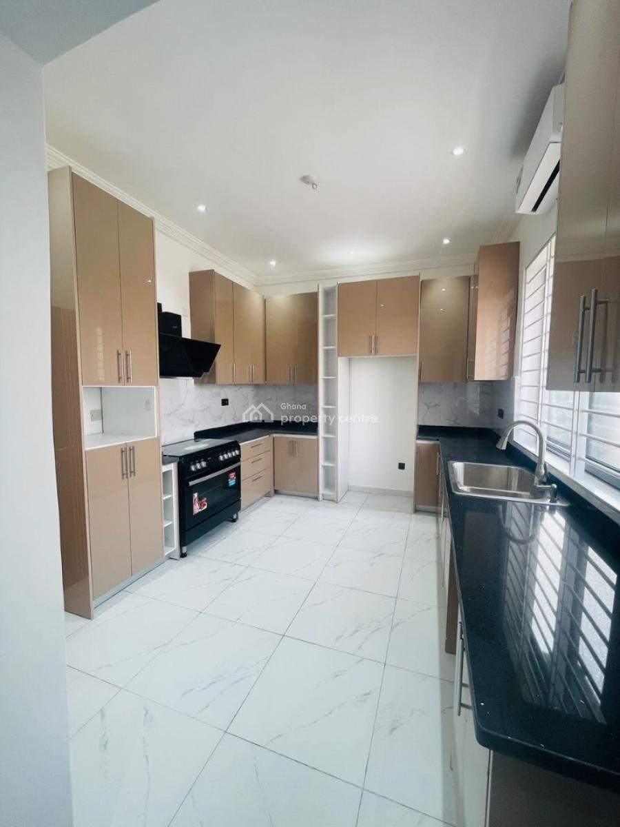 3 Bedroom Townhouses in Madina Estates, Botwe Road -- $200,000, Around The Adenta Dvla, Madina, La Nkwantanang Madina Municipal, Accra, Detached Duplex for Sale