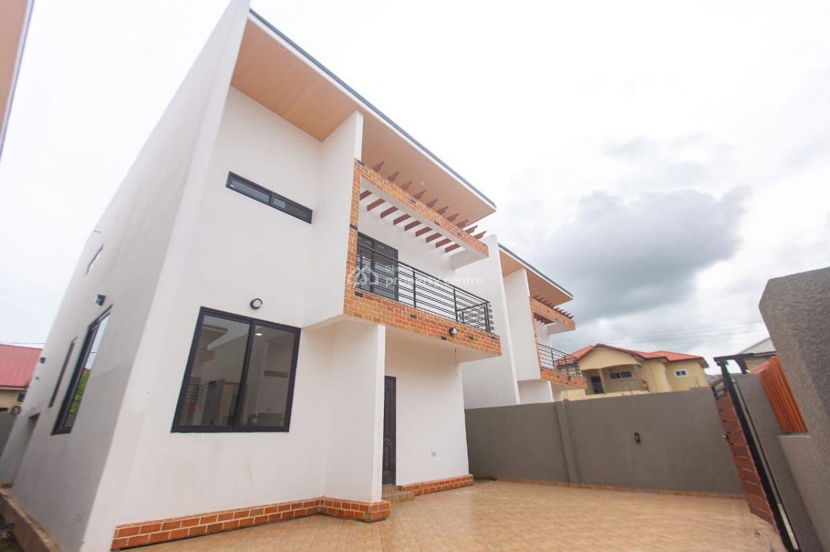 (3) Bedroom House, Oyarifa, La Nkwantanang Madina Municipal, Accra, Detached Duplex for Sale