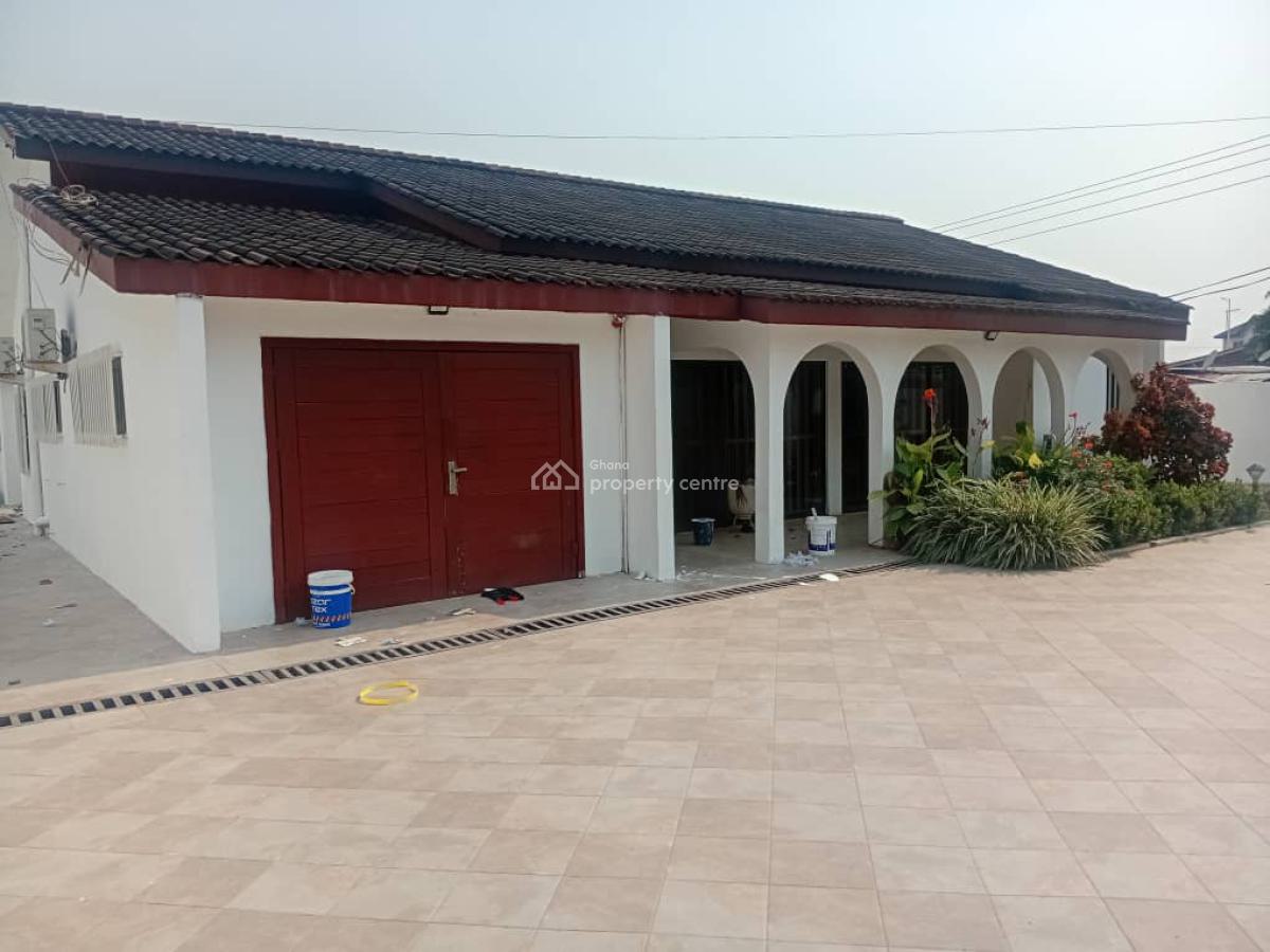 (3) Bedrooms, Abelemkpe, Accra, Terraced Bungalow for Rent