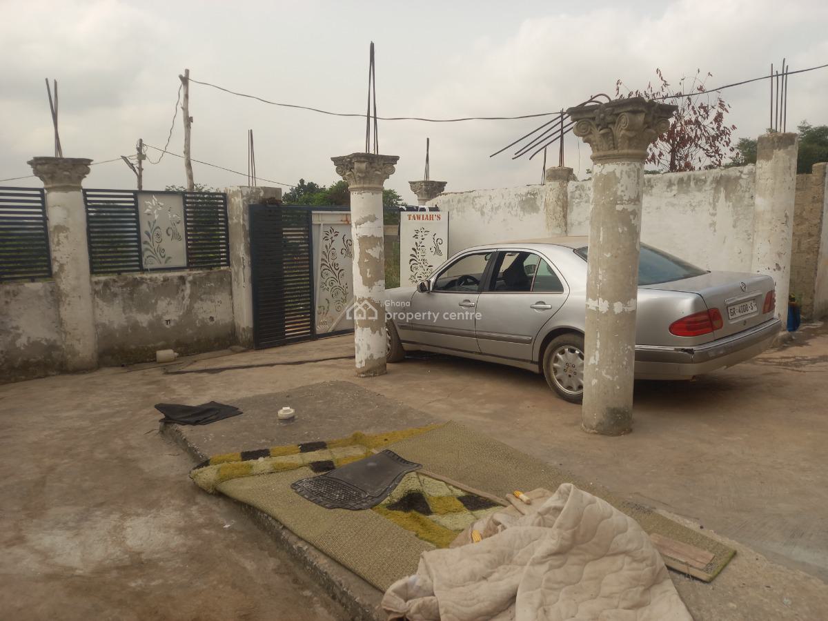 4 Bedrooms, Sokoban Afrancho, on Ahodwo Daban Road., Kumasi Metropolitan, Ashanti, House for Sale