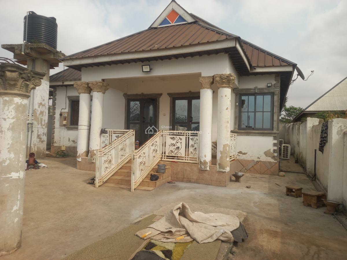 4 Bedrooms, Sokoban Afrancho, on Ahodwo Daban Road., Kumasi Metropolitan, Ashanti, House for Sale