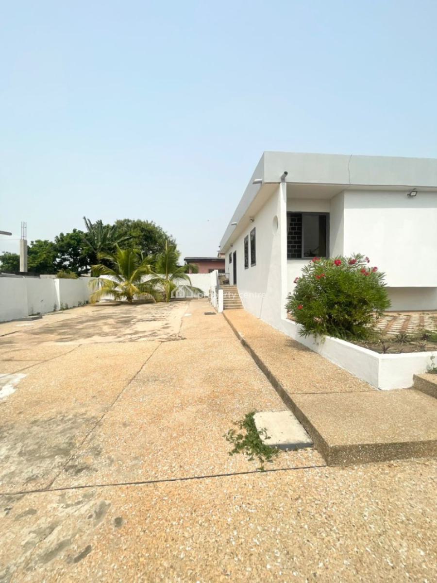 5 Bedroom House, Roundabout Area, Dansoman, Accra, Detached Bungalow for Rent