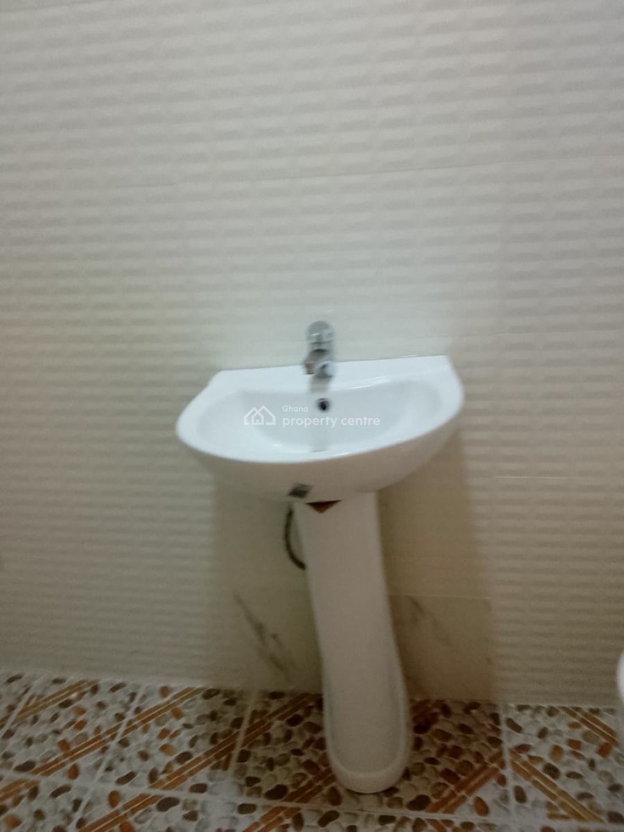 One Bedroom Self Contain Apartment, Teshie Bushroad Police Station, Teshie-nungua Estates, Accra, Mini Flat for Rent