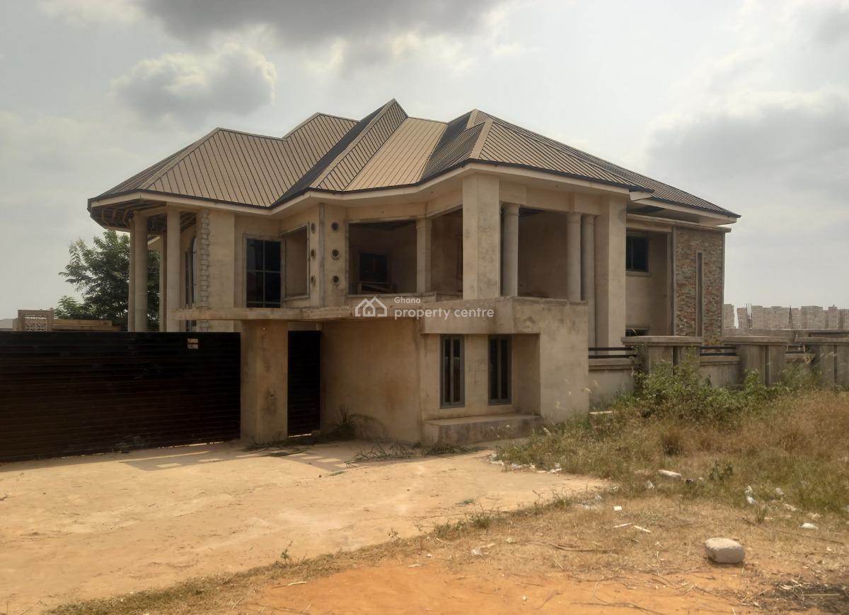 5 Bedrooms, Sokoban Apaaso, on Ahodwo Road., Kumasi Metropolitan, Ashanti, House for Sale