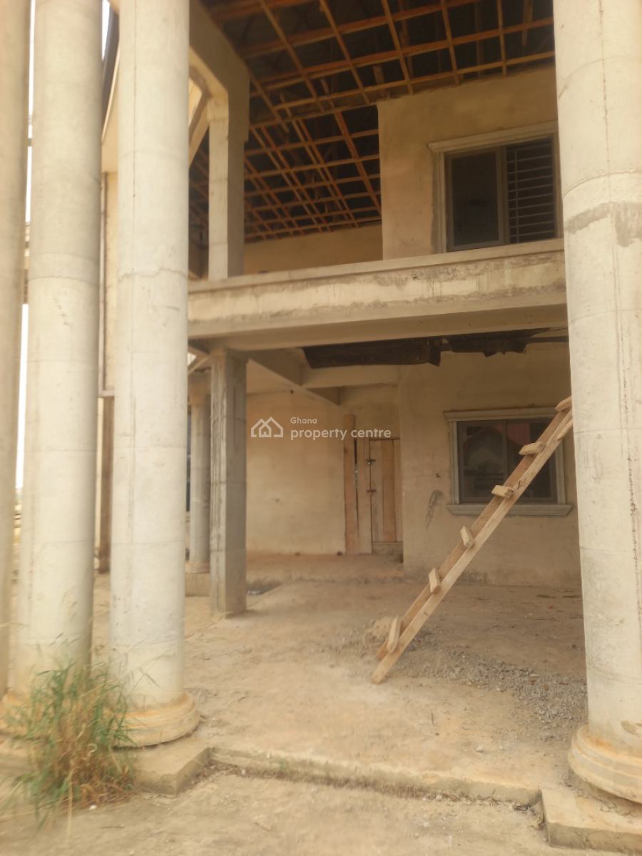 5 Bedrooms, Sokoban Apaaso, on Ahodwo Road., Kumasi Metropolitan, Ashanti, House for Sale