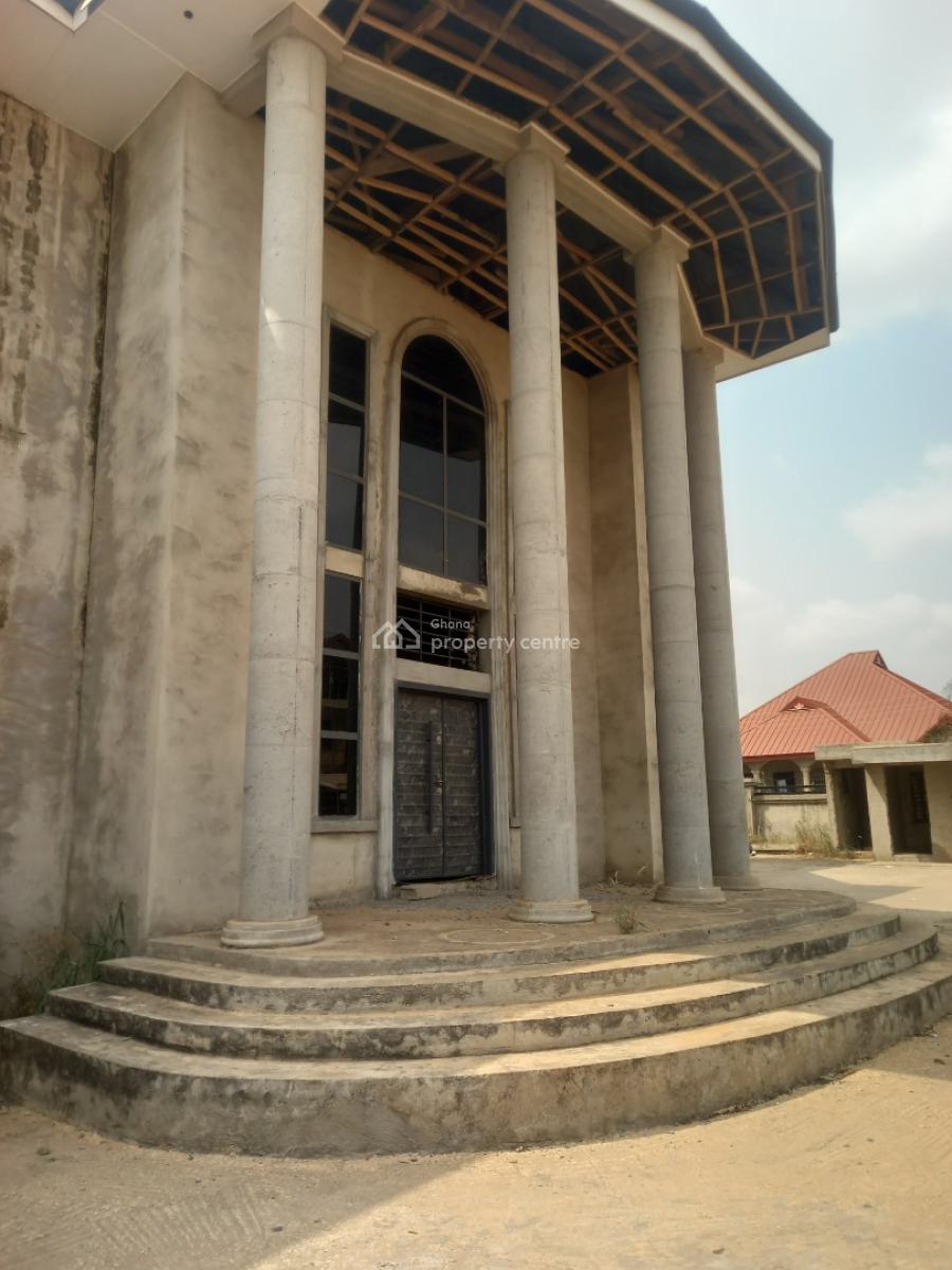 5 Bedrooms, Sokoban Apaaso, on Ahodwo Road., Kumasi Metropolitan, Ashanti, House for Sale