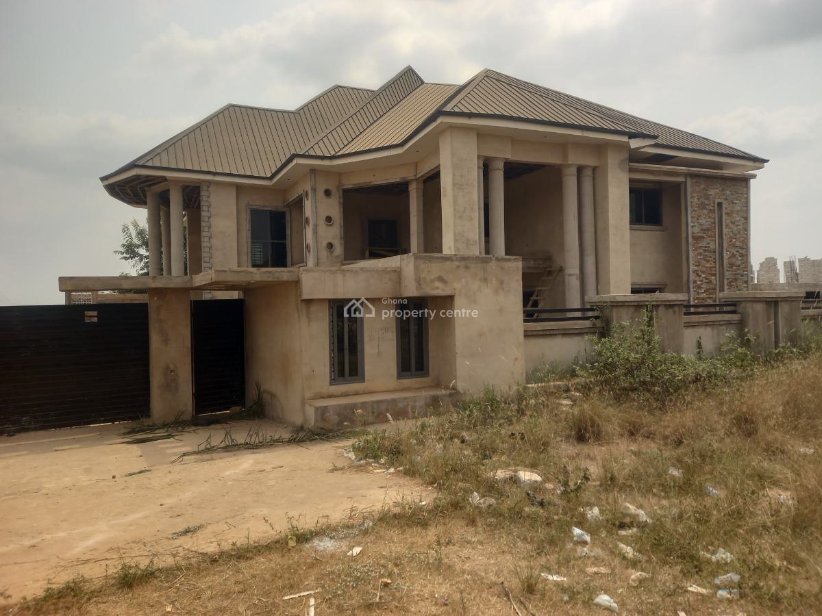 5 Bedrooms, Sokoban Apaaso, on Ahodwo Road., Kumasi Metropolitan, Ashanti, House for Sale