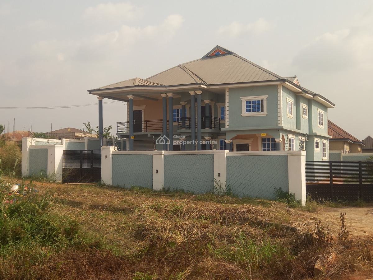 5 Bedrooms, Sokoban Kwaso, on Ahodwo Daban Road., Kumasi Metropolitan, Ashanti, House for Sale