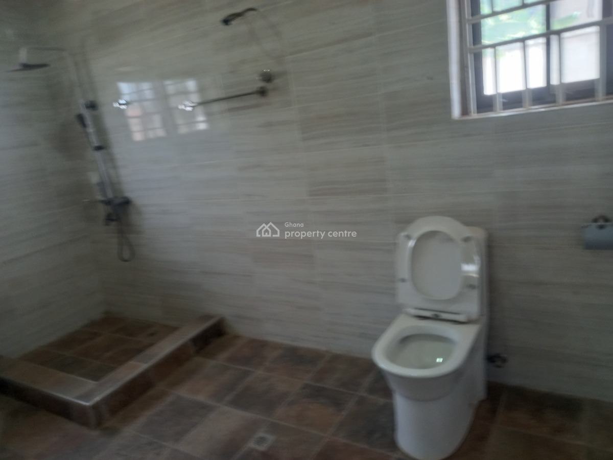 6 Bedrooms, Atwima Techiman/ Boko Estate. Near Kwadaso Road., Kumasi Metropolitan, Ashanti, House for Sale