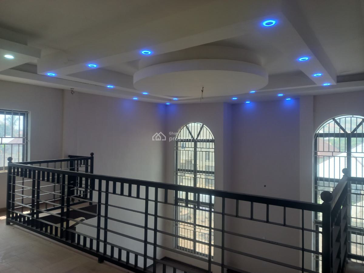 6 Bedrooms, Atwima Techiman/ Boko Estate. Near Kwadaso Road., Kumasi Metropolitan, Ashanti, House for Sale