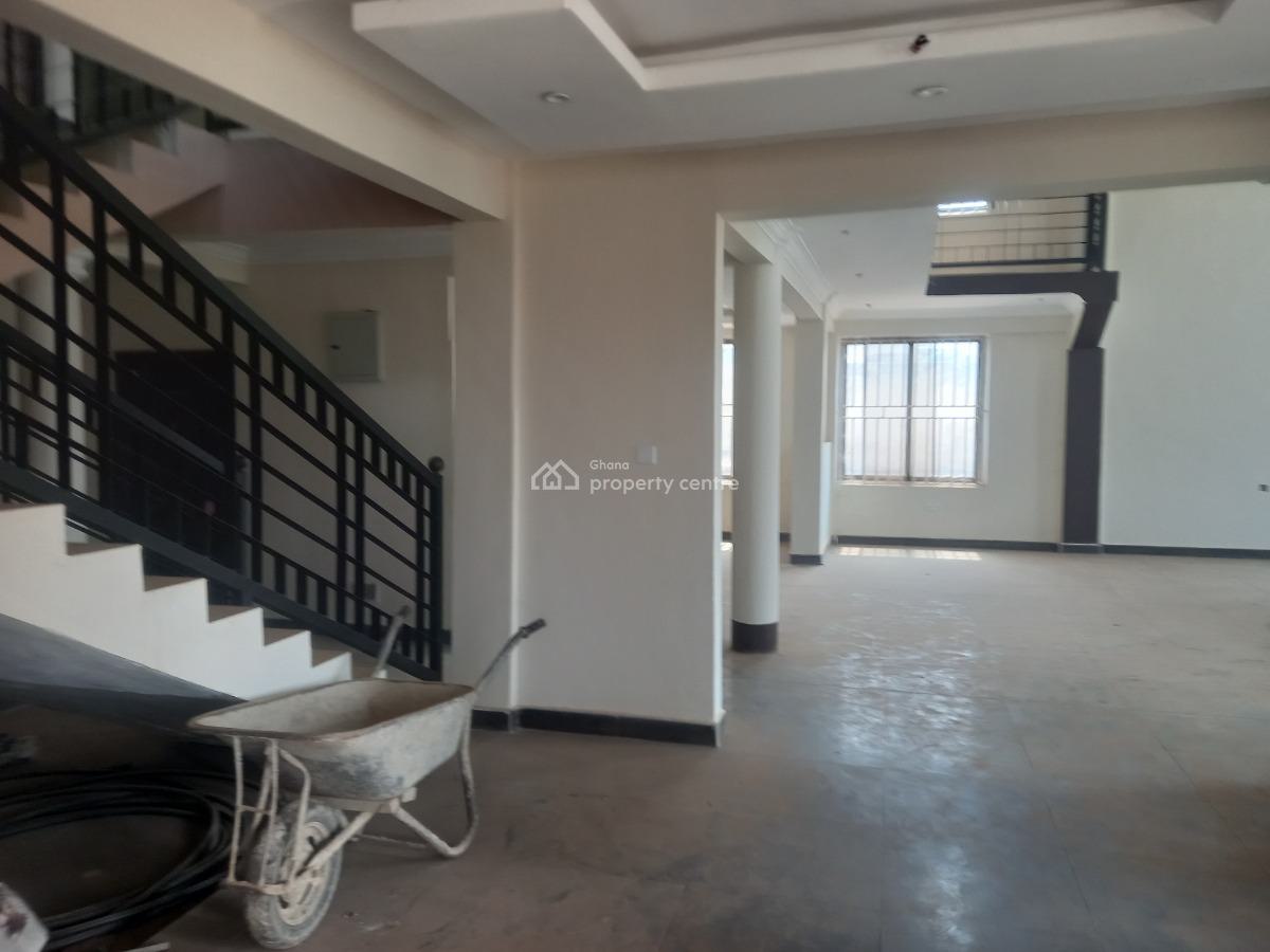 6 Bedrooms, Atwima Techiman/ Boko Estate. Near Kwadaso Road., Kumasi Metropolitan, Ashanti, House for Sale