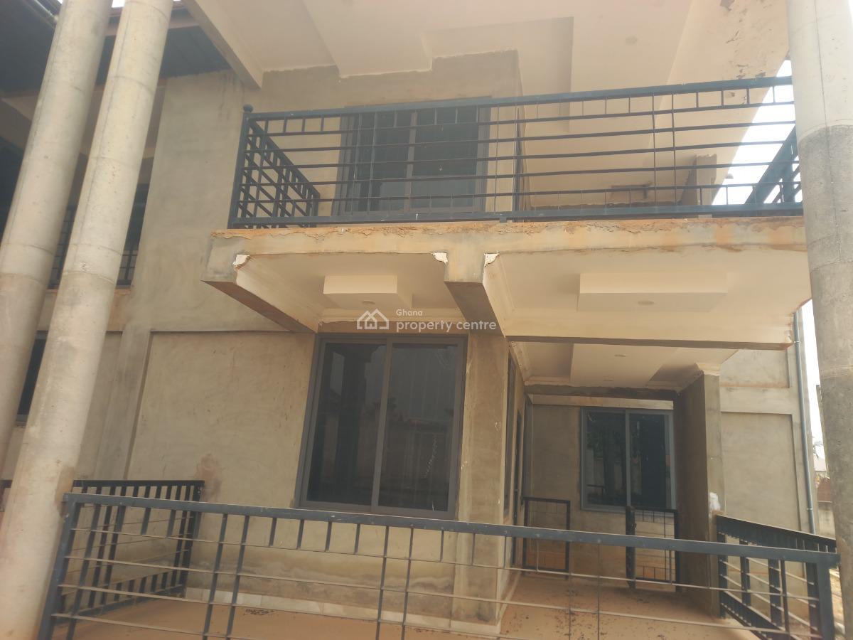 6 Bedrooms, Atwima Techiman/ Boko Estate. Near Kwadaso Road., Kumasi Metropolitan, Ashanti, House for Sale