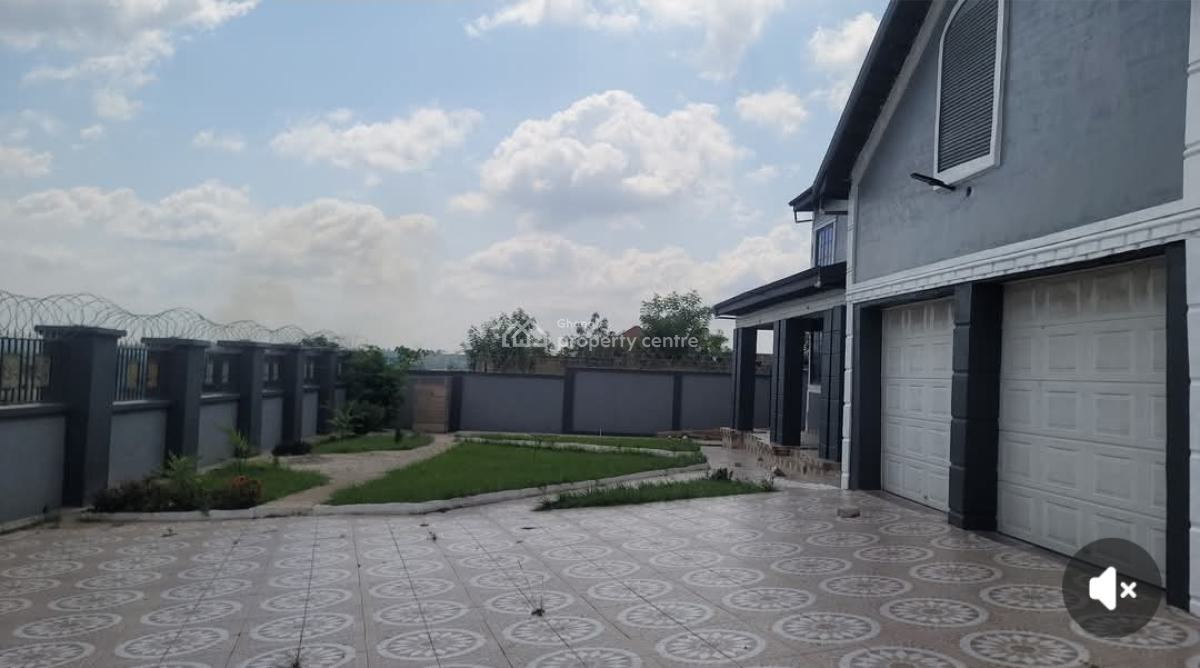 5 Bedrooms, Sokoban Apaaso, on Ahodwo Daban Road, Kumasi Metropolitan, Ashanti, House for Sale