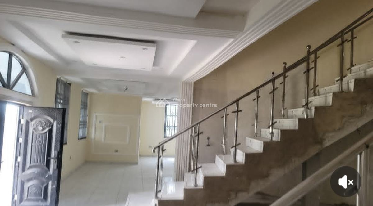 5 Bedrooms, Sokoban Apaaso, on Ahodwo Daban Road, Kumasi Metropolitan, Ashanti, House for Sale