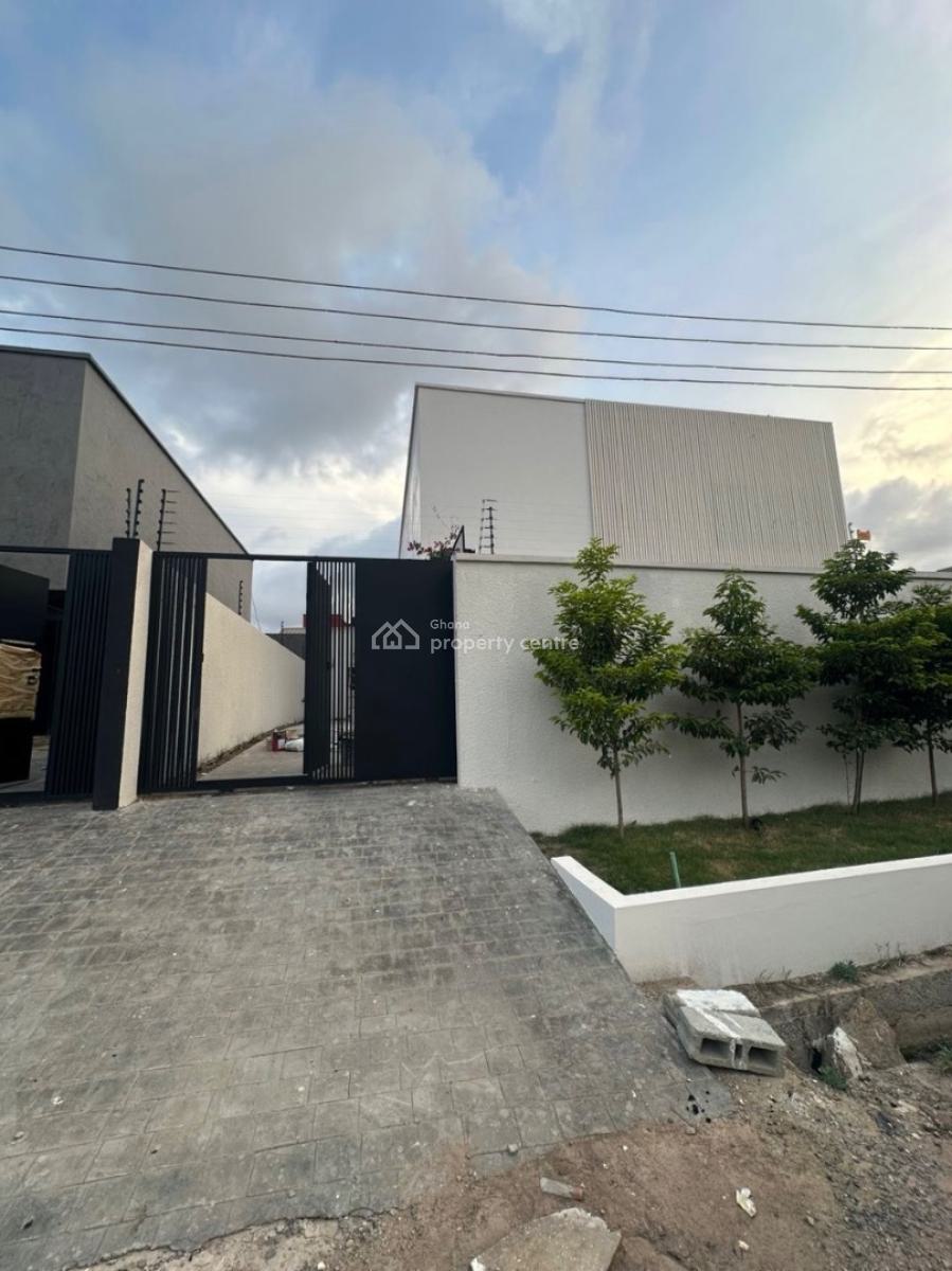 4 Bedrooms at Tse Addo  Roundabout, Roundabout, Tse Addo, Accra, Detached Duplex for Sale