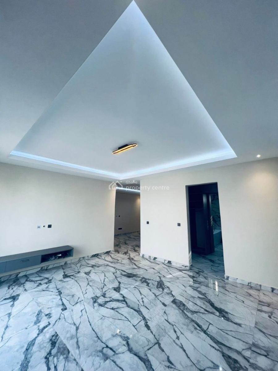 Luxurious 4-bedroom Detached House with Boys Quarters Selling in Ash, Ashaley Botwe (nmaidzor), Ashaley Botwe, Adenta Municipal, Accra, Townhouse for Sale