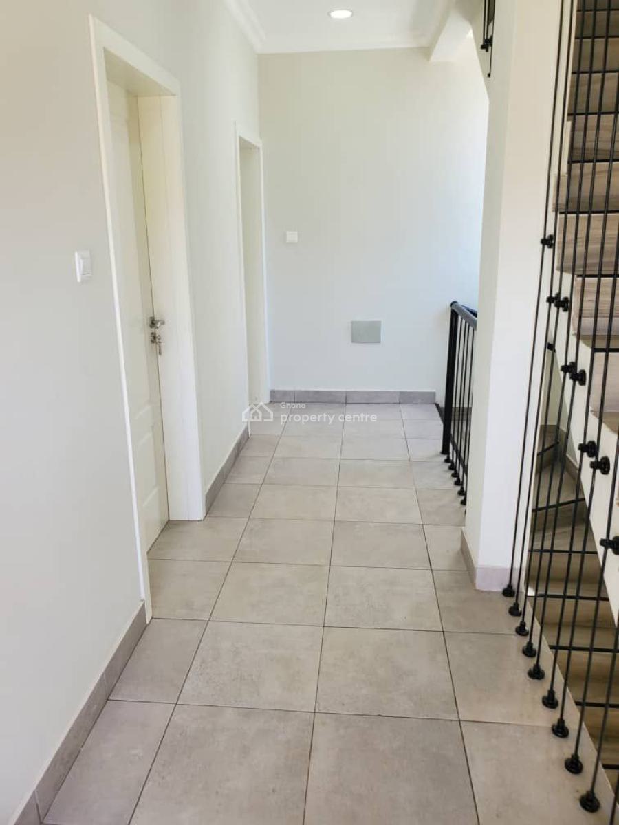 3 Bedroom Townhouse in a Gated Community, Tseaddo, East Airport, Airport Residential Area, Accra, Townhouse for Rent