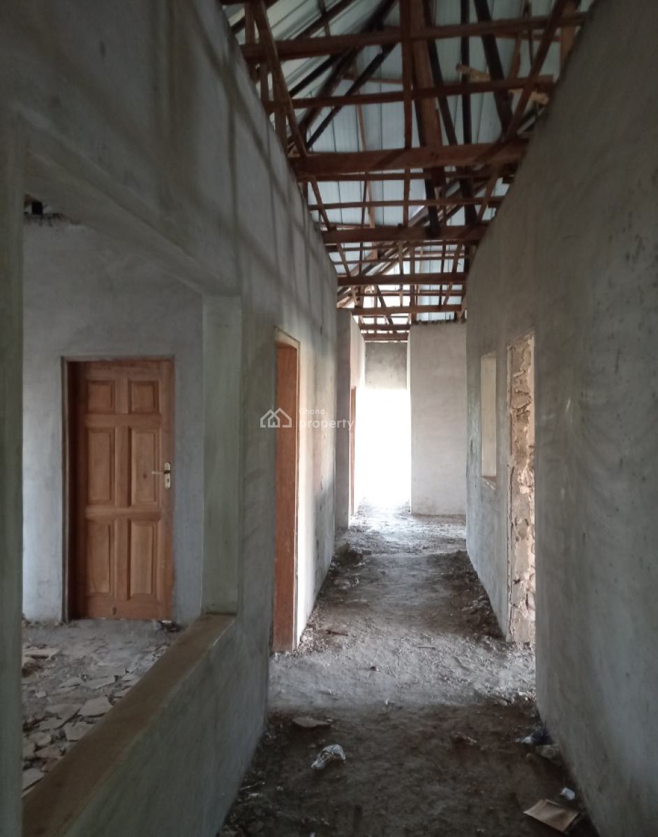 6 Bedrooms, Mampongteng Korea, Kumasi Metropolitan, Ashanti, House for Sale