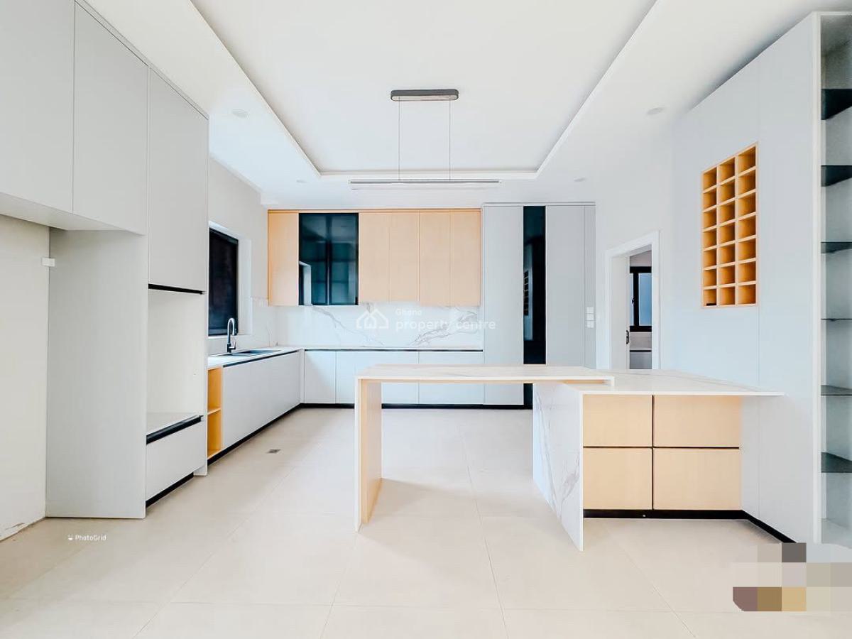 Executive 6 Bedroom, East Airport, Airport Residential Area, Accra, House for Sale