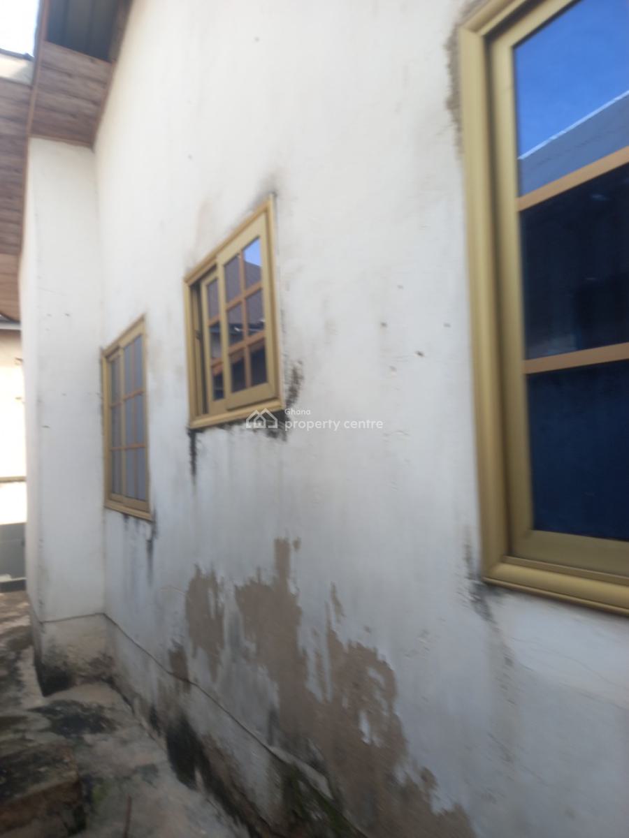 6 Bedrooms, Fawoade, on Tafo Pankrono Road., Kumasi Metropolitan, Ashanti, House for Sale